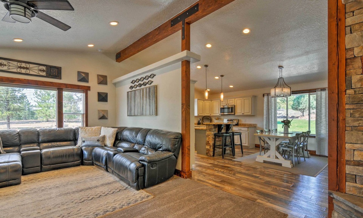 Bryce Canyon Cottage | Luxe Home ~ 2 Mi to Bryce Canyon National Park!