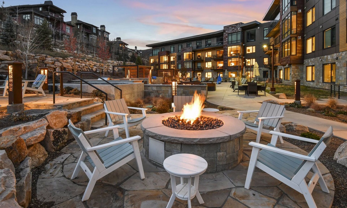 Park City Condo | Luxurious 3 BR in Canyons Village- Ski in/ski out by RedAwning