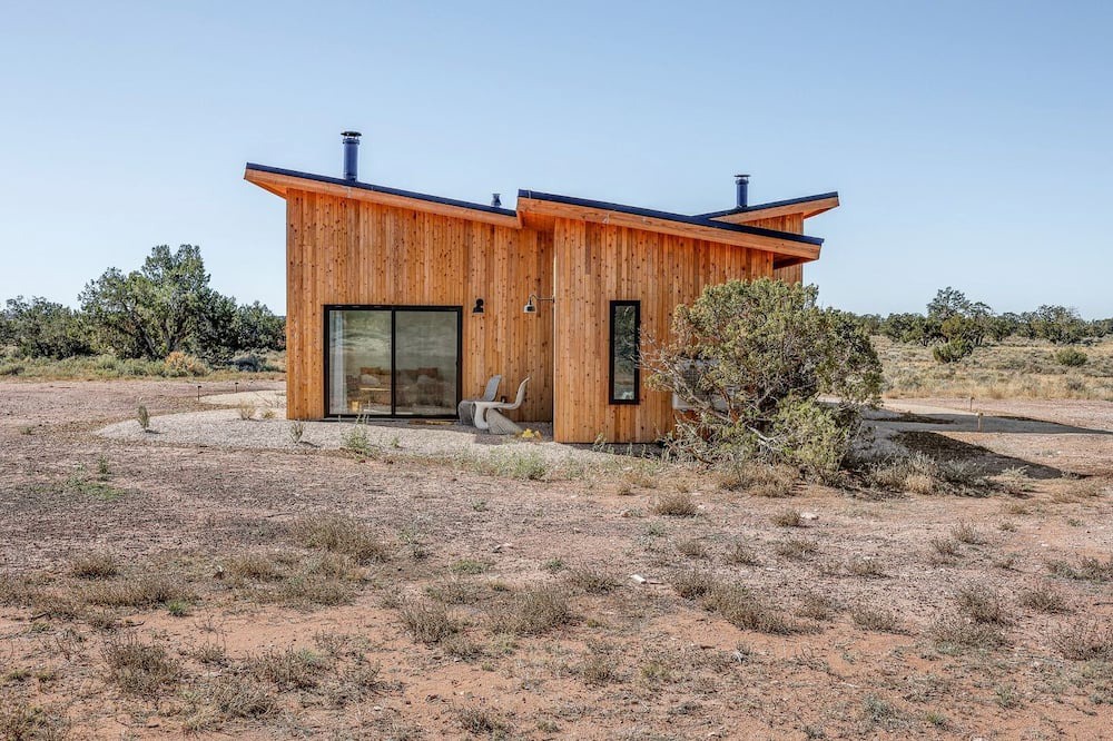 Valle Cottage | Luxurious Desert Casita with River Rock Shower near Grand Canyon, Arizona
