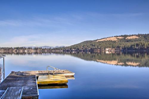 Liberty Lake House | Luxurious Liberty Lake Hideaway w/Hot Tub!