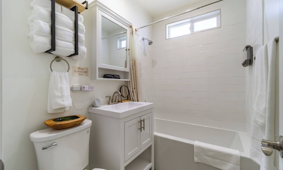 Mid-City House | Luxury 3-Bedroom House in Marvelous San Diego