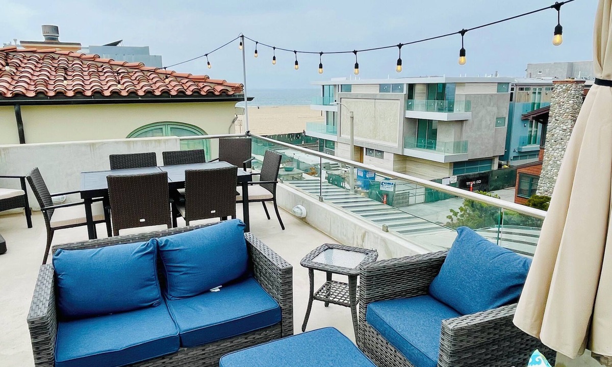 Hermosa Beach House | Luxury 3BR3.5BA Beach House in Hermosa