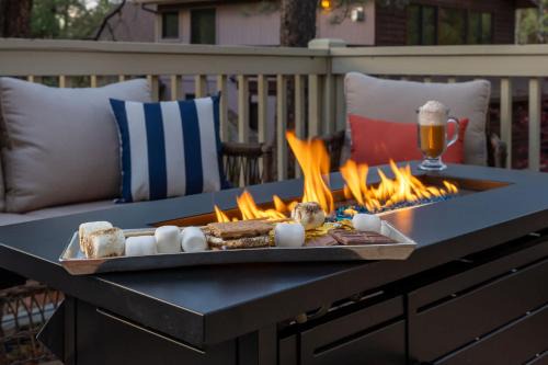 Ponderosa Trails House | Luxury 5BR Mountain Chalet Hot Tub Game Room