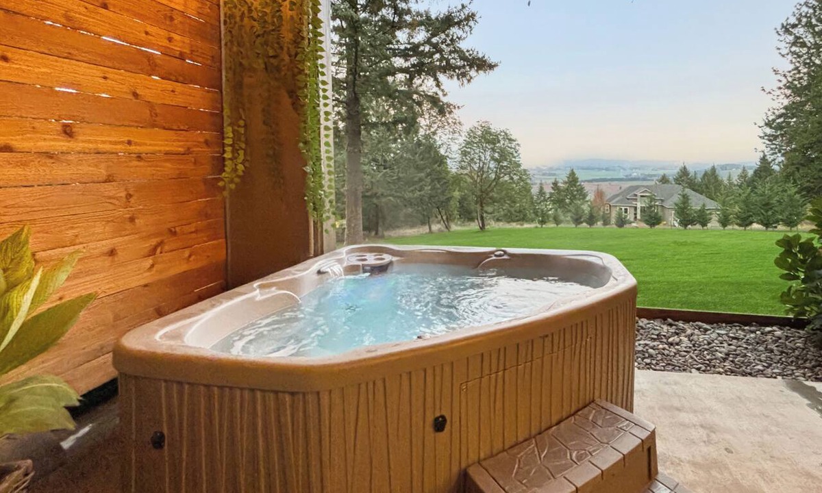 Cornelius Apartment | Luxury Apartment. Hot Tub, Spa Bathroom + Covered Patio with Views