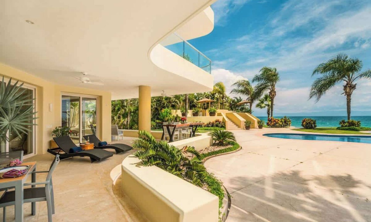 Emiliano Zapata Condo | Luxury Beachfront Condo in Punta de Mita