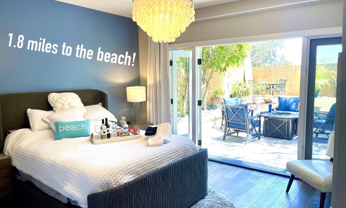 Del Mar Heights House | Luxury Del Mar Ocean Retreat Near Beach w Kitchenette, Spa Bath & 2 beds