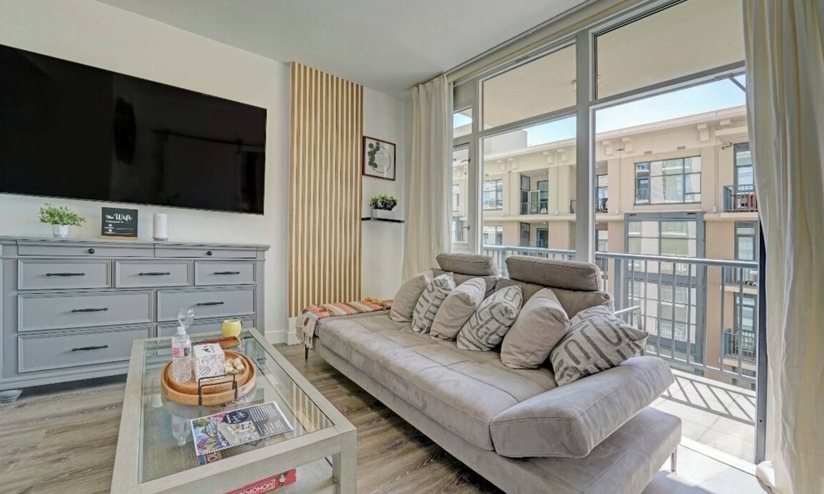 Marina District Condo | Luxury Gaslamp District Heart of Downtown San Diego