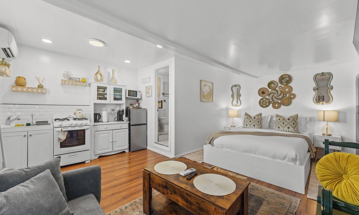 Hawthorne Apartment | Luxury Hawthorne Suite-Near LAX/SoFi/SpaceX