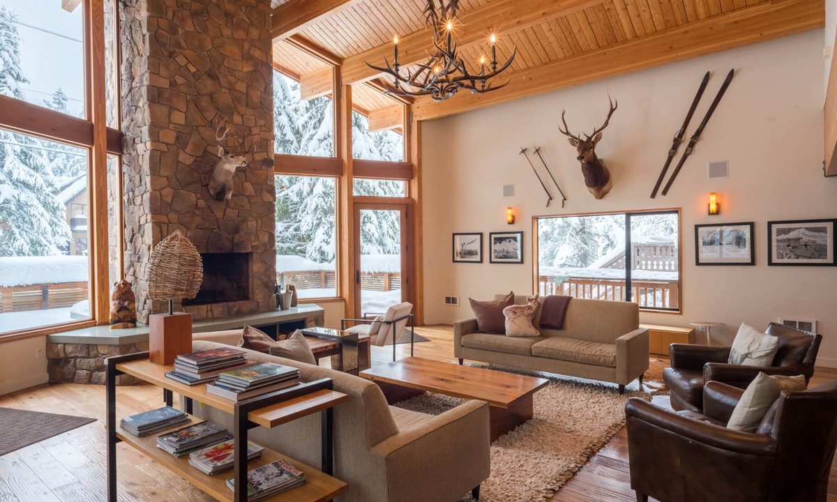 Government Camp Cabin | Luxury home in Government Camp, Great Room , Fireplace indoor and outdoor.