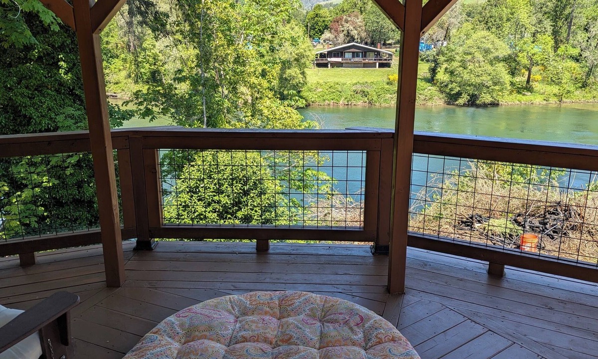 Glide Cabin | Luxury North Umpqua riverside yurt in Glide, Oregon