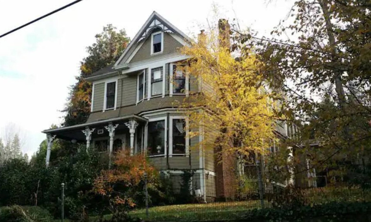 Nevada City House | Magnolia House on Prospect Hill