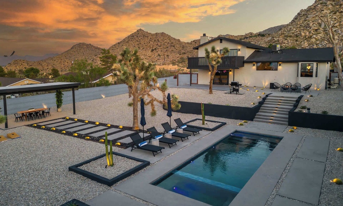 Joshua Tree House | Majestic Luxury Retreat | Pool ·Dome · Mini Golf
