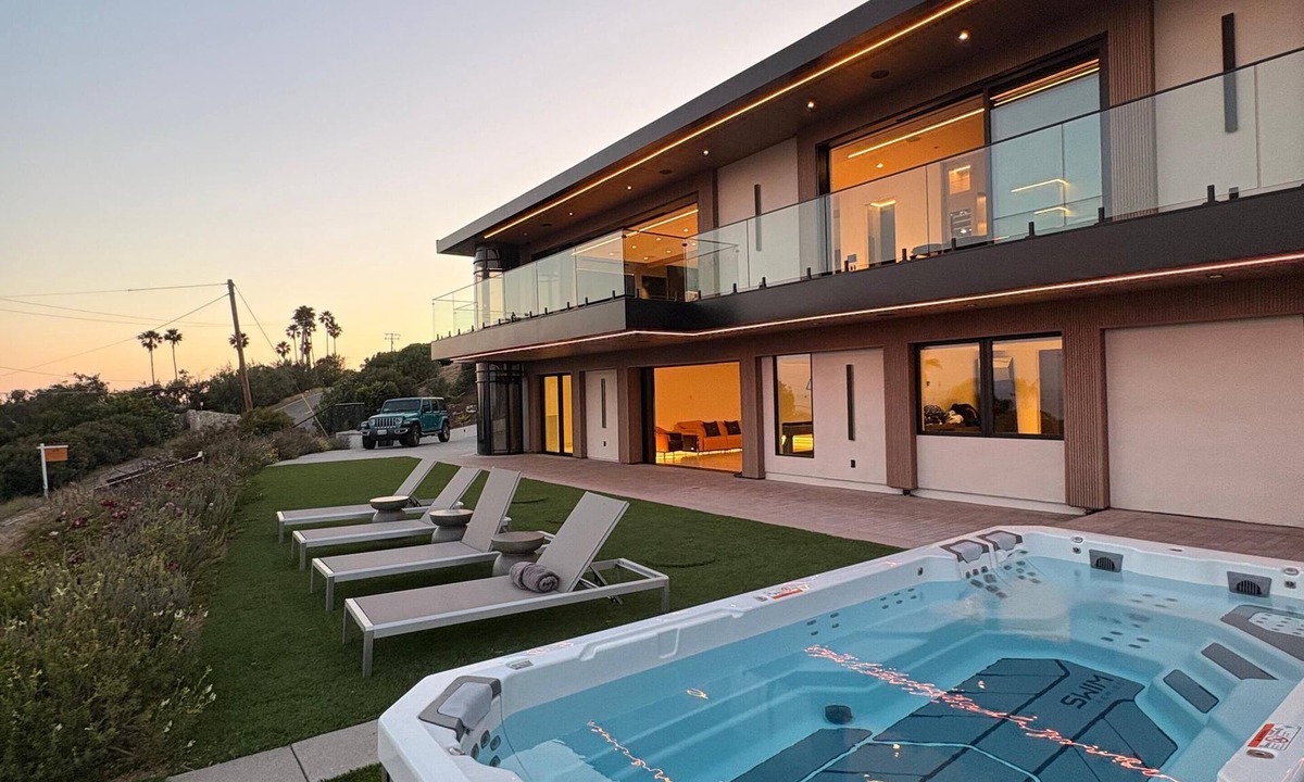 Western Malibu Villa | Malibu Masterpiece: Ocean View, Swim Spa & Sauna
