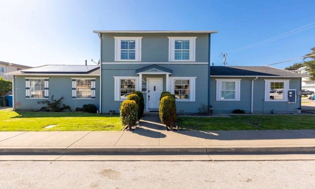 Sharp Park House | Marbella Lane - Buckingham Place Laundry P