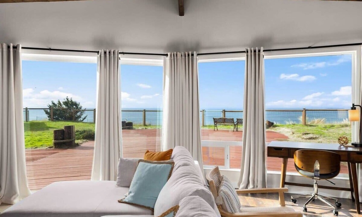 Oak Harbor Cottage | @ Marbella Lane - Seas the Bay Sanctuary