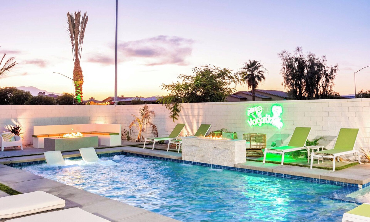 Coachella House | Margaritaville | Pickleball, Pool+Spa, GameRoom, BBQ, FirePits!