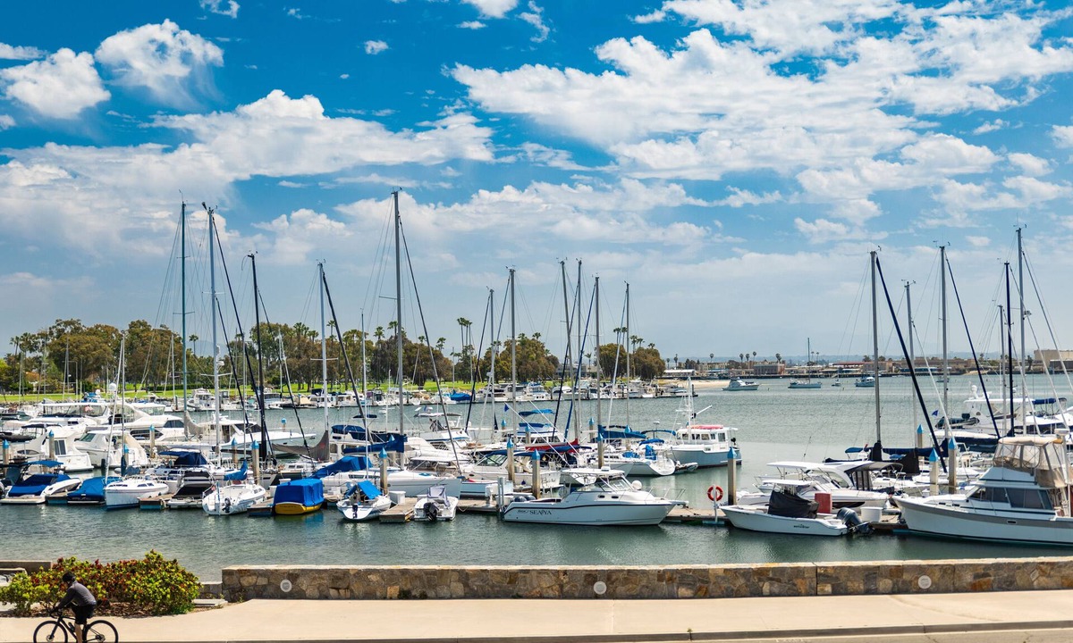 Coronado Condo | Maven's Haven - Quiet Luxury in the Heart of Coronado
