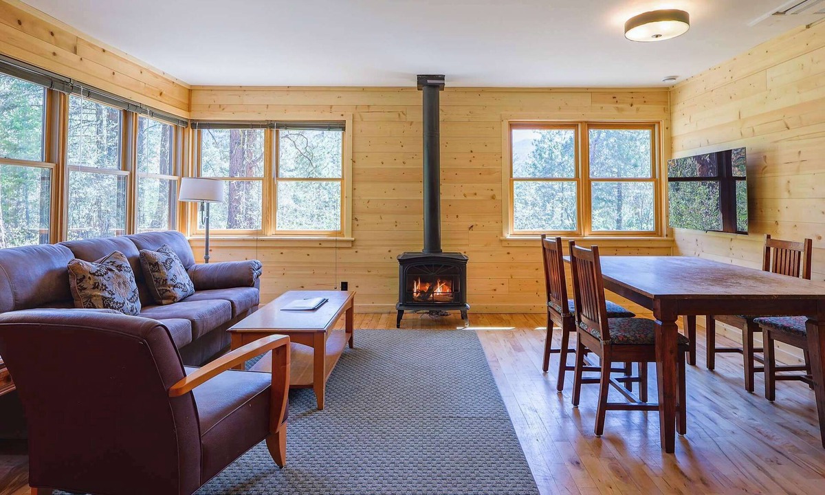Mazama Cabin | Mazama Panorama - 2 bedroom cabin at Wilson Ranch