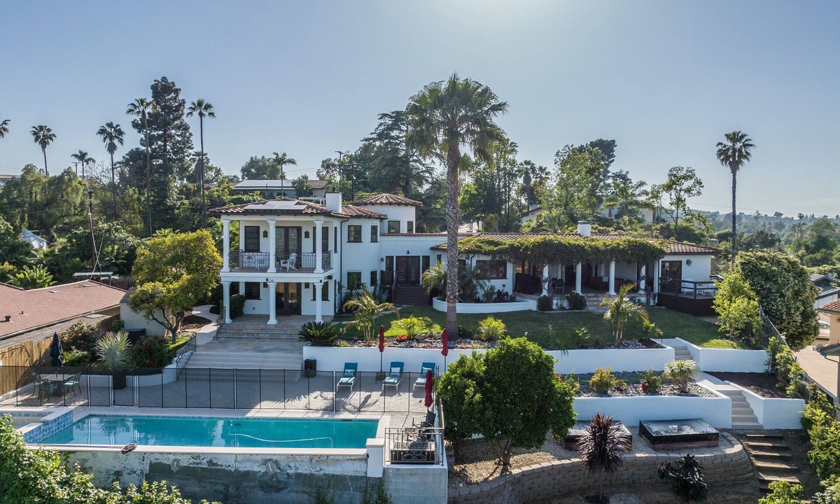 Casa de Oro-Mount Helix House | Mediterranean Oasis: Views, Game Room, Pool & Spa!