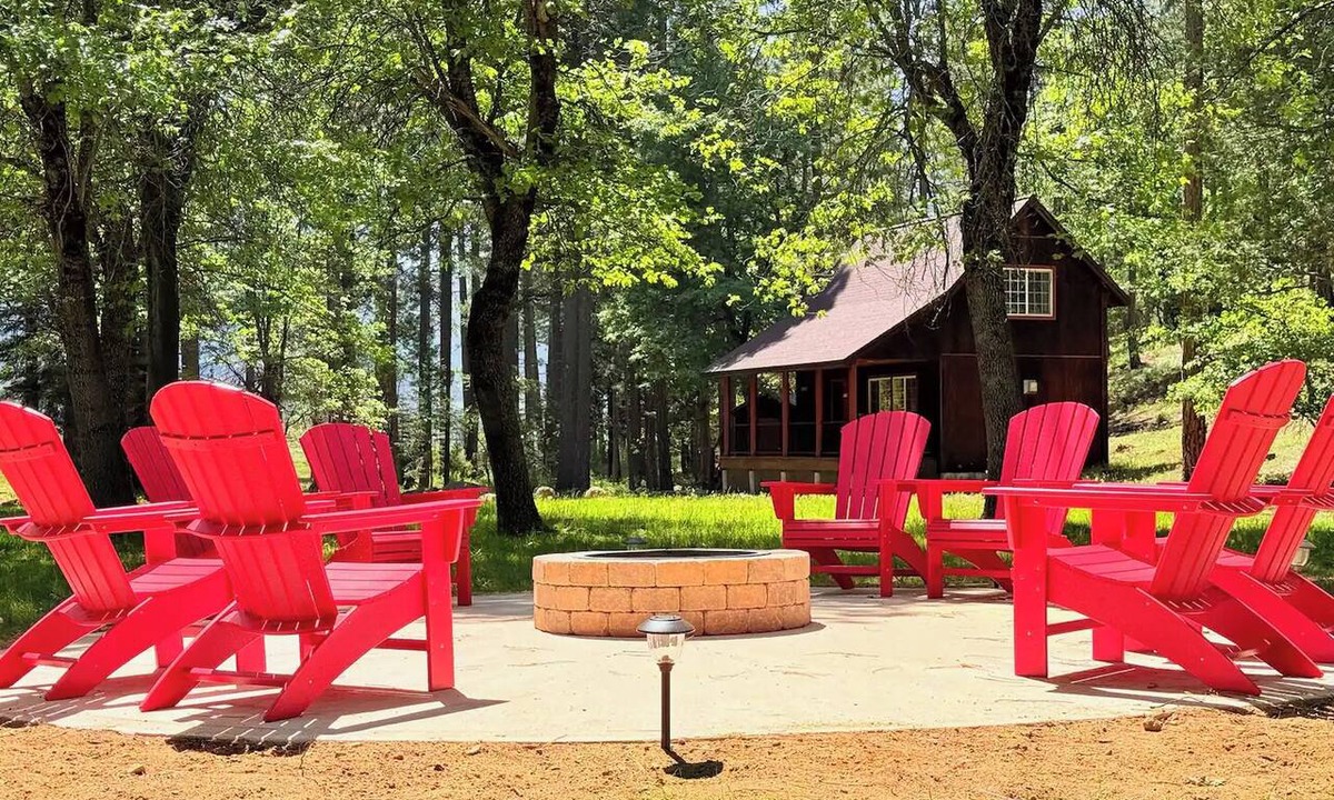 Greenville Cabin | Meyers Ranch Group Cabins - Peaceful Wooded Retreat - Hot Springs + Swimming