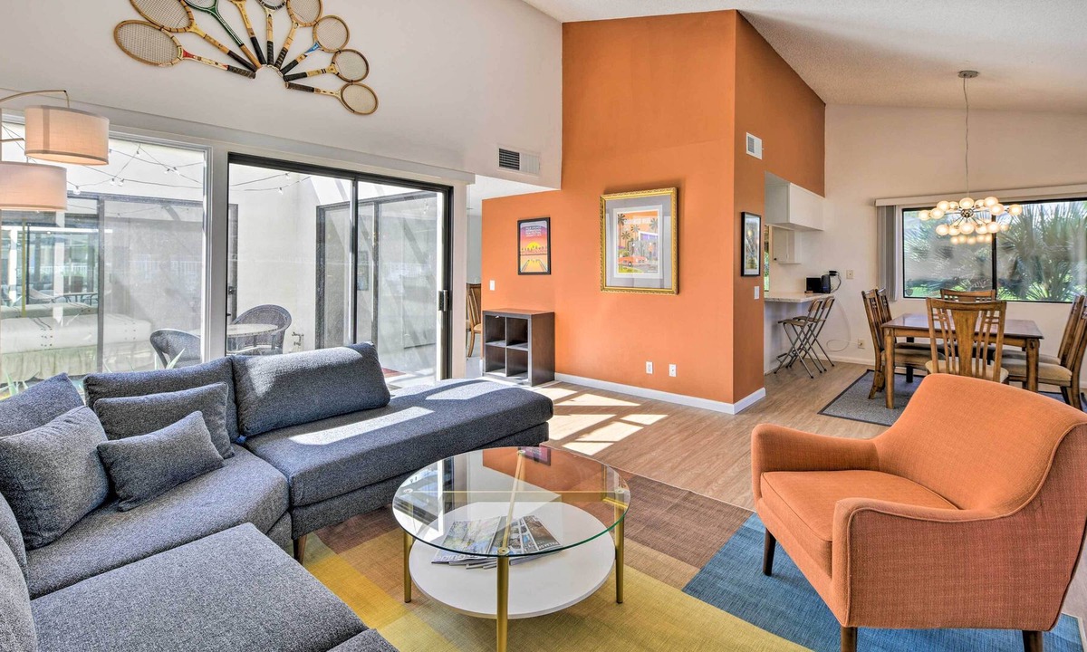 Sunrise Villas House | Mid-Century Mod Palm Springs Home w/ Patio!