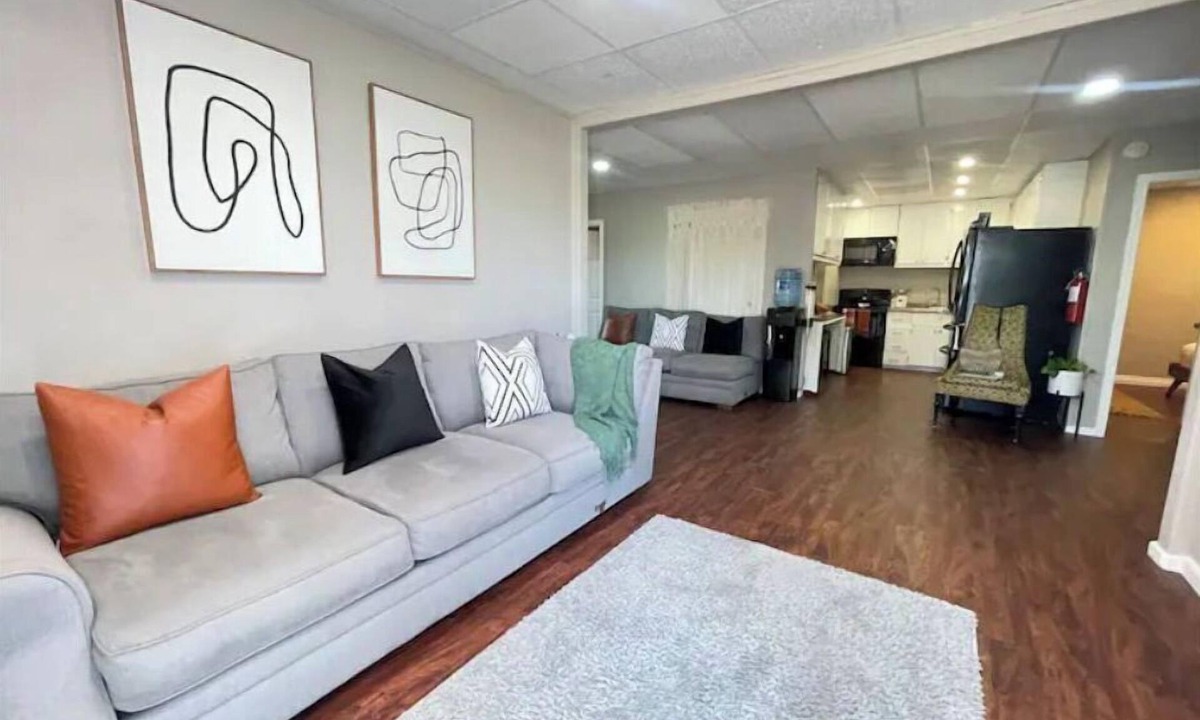 Alturas House | Mid-Century modern style 4 bedroom home