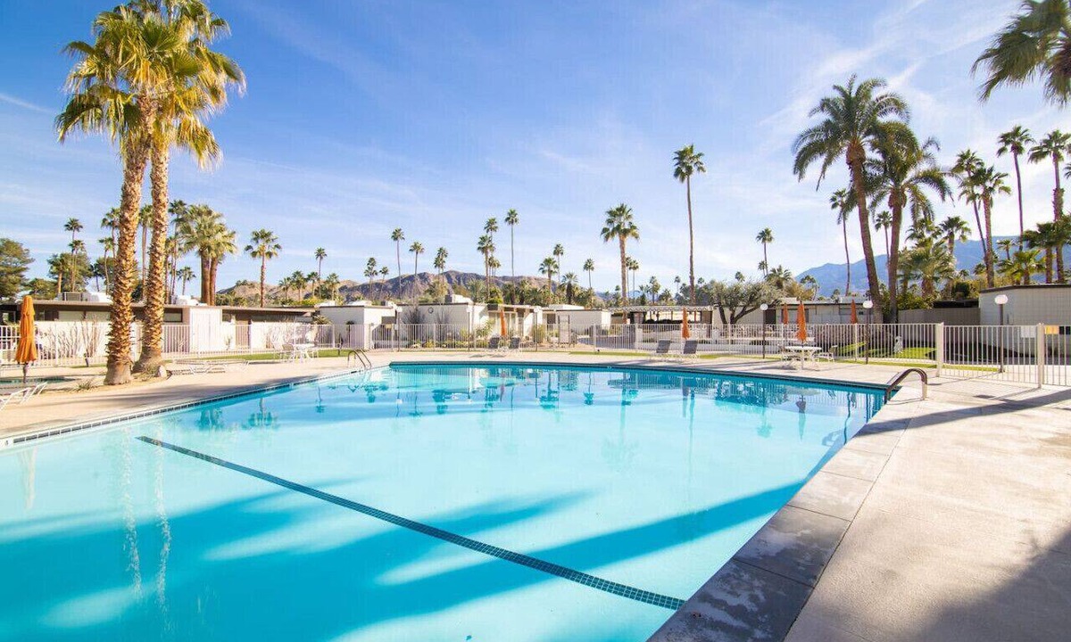 Twin Palms Condo | Mid-Century Modern Gem with a BBQ Patio
