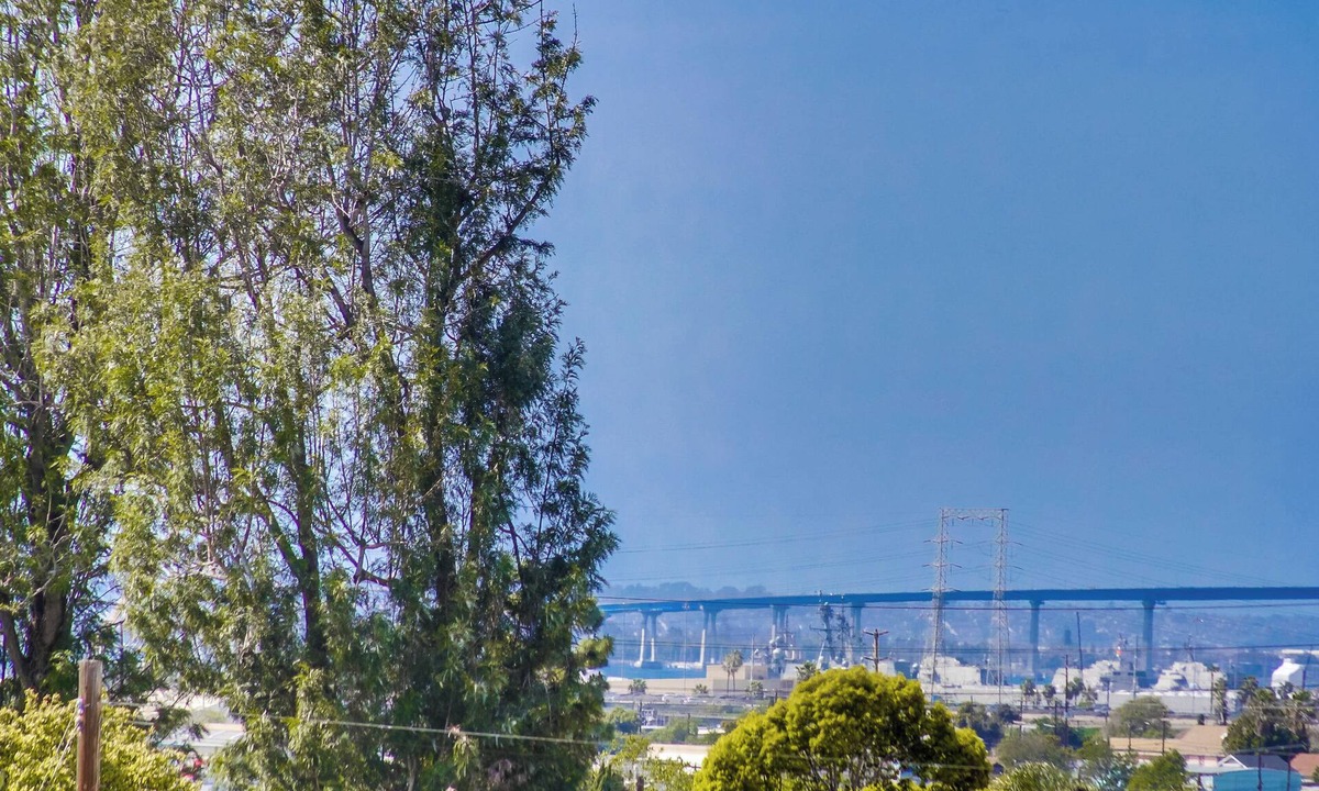 National City House | Modern 3-Bed 3-Bath w King Bed, Crib, near San Diego Gaslamp, Downtown, Beach!