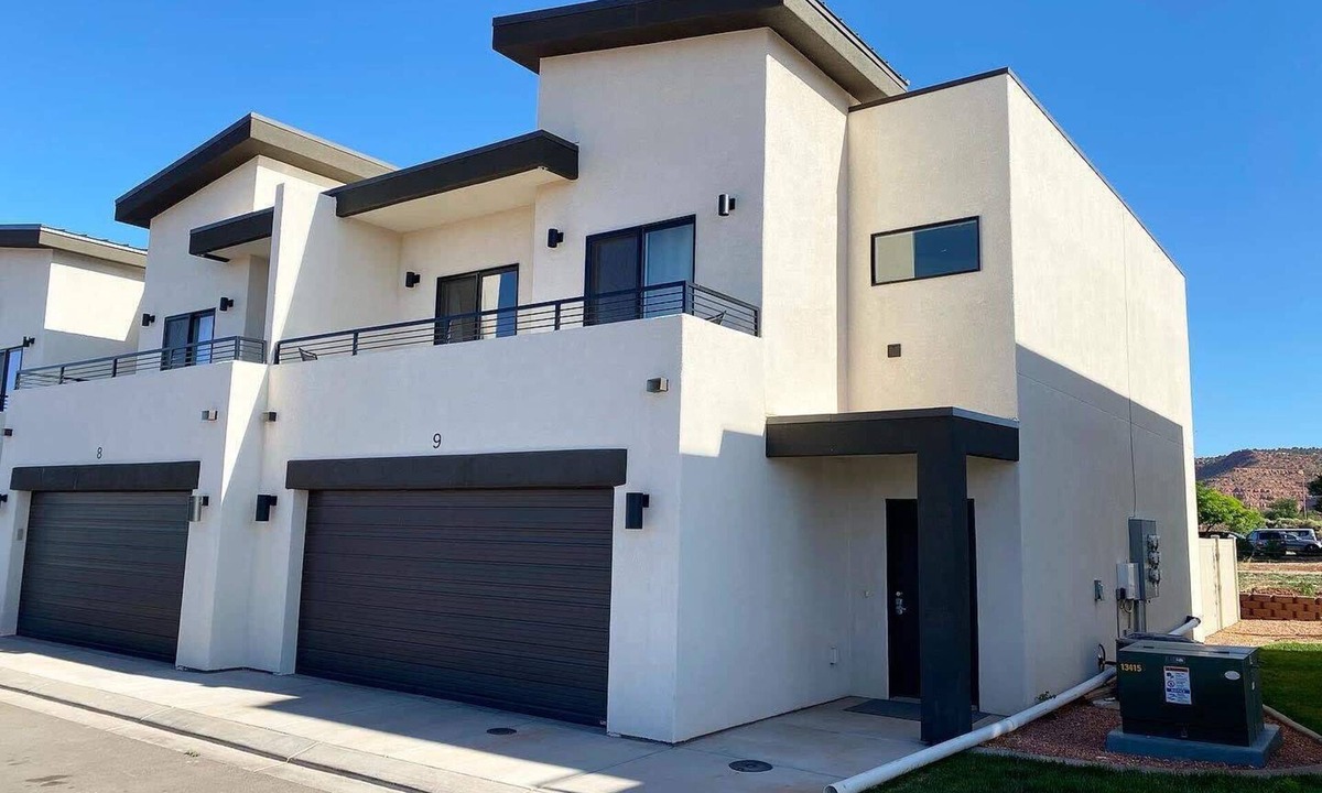 Kanab Condo | Modern 3BR Townhome Near Zion & Bryce | Sleeps 8