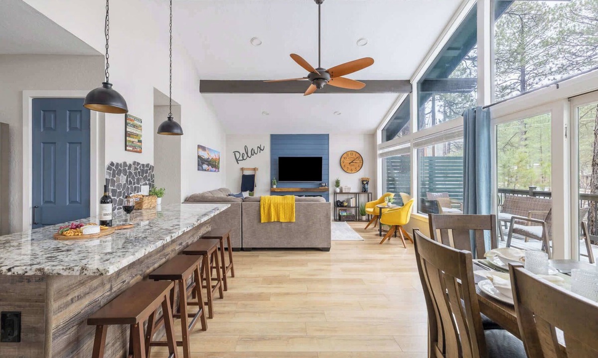 Kachina Village House | Modern Cabin Retreat w/Deck & BBQ