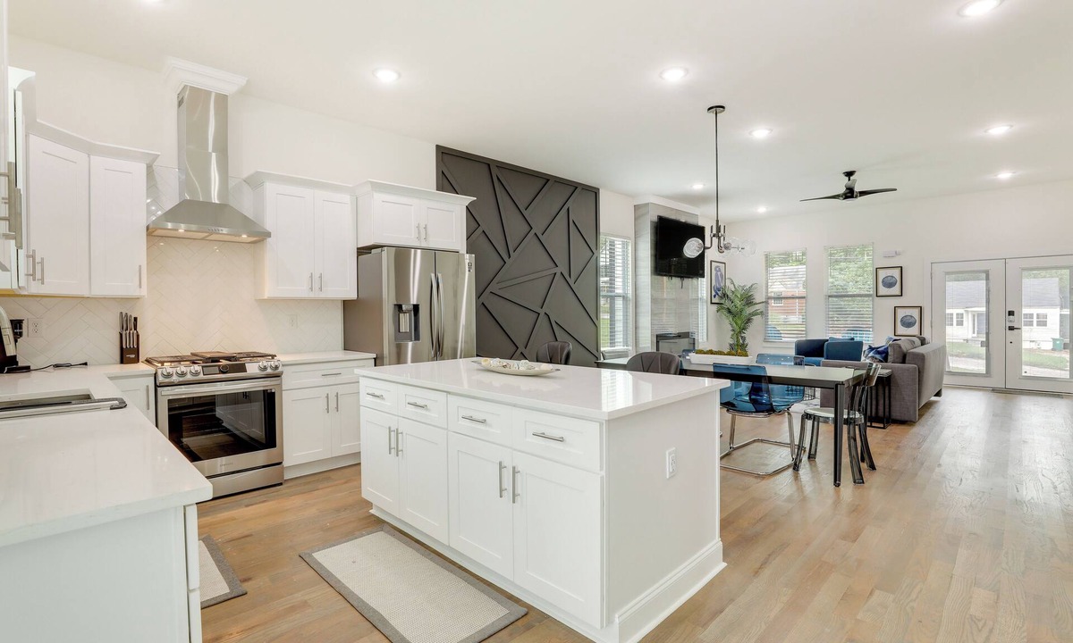 Belvedere Park Cottage | Modern Decatur Home ~ 7 Mi to Atlanta!