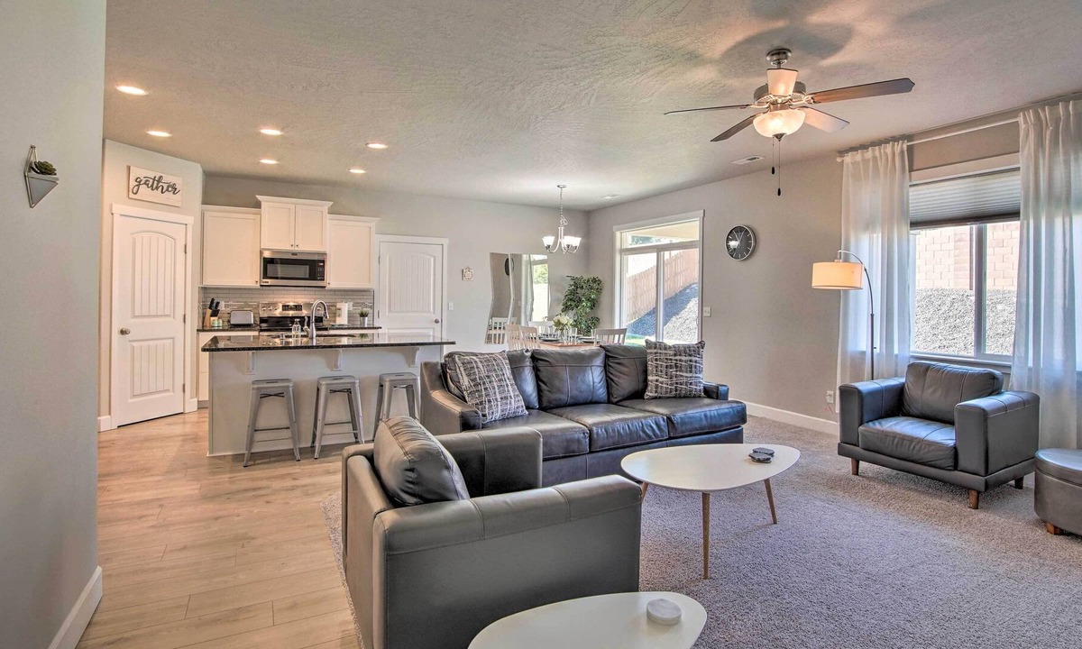 Kennewick House | Modern Kennewick Home Near Golfing & Wineries
