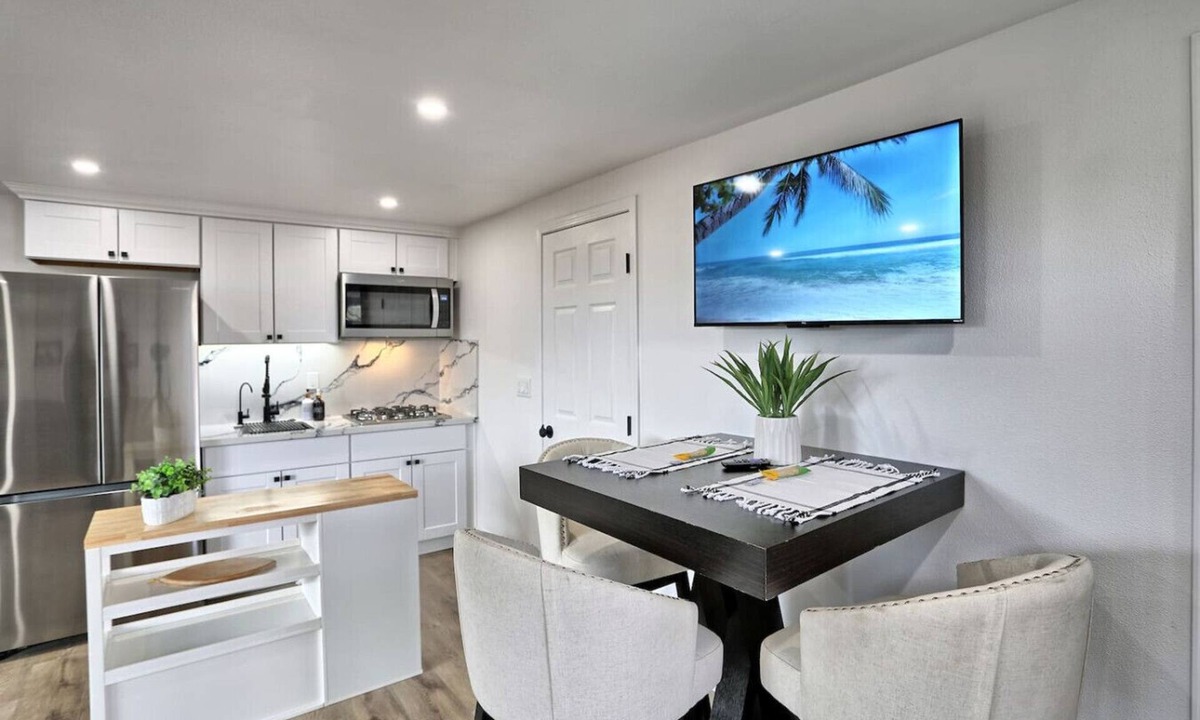 West University House | Modern Luxe Guest House | Stunning Views + Parking