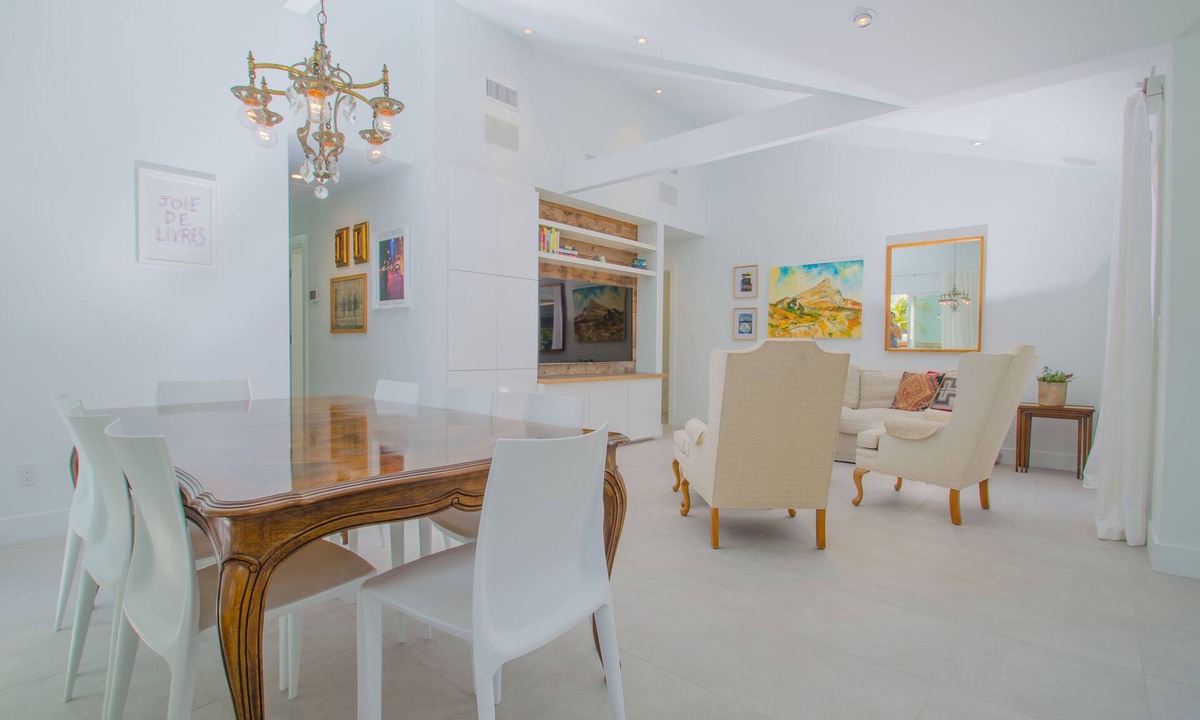 Olde Solana Beach House | Modern Meets Vintage At Fletcher Cove. Del Mar Racetrack Or Beach Getaway.