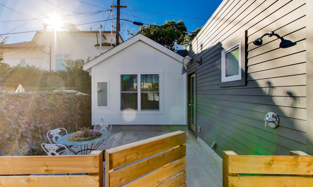 Olde Solana Beach House | Modern Meets Vintage At Fletcher Cove. Del Mar Racetrack Or Beach Getaway. Solan