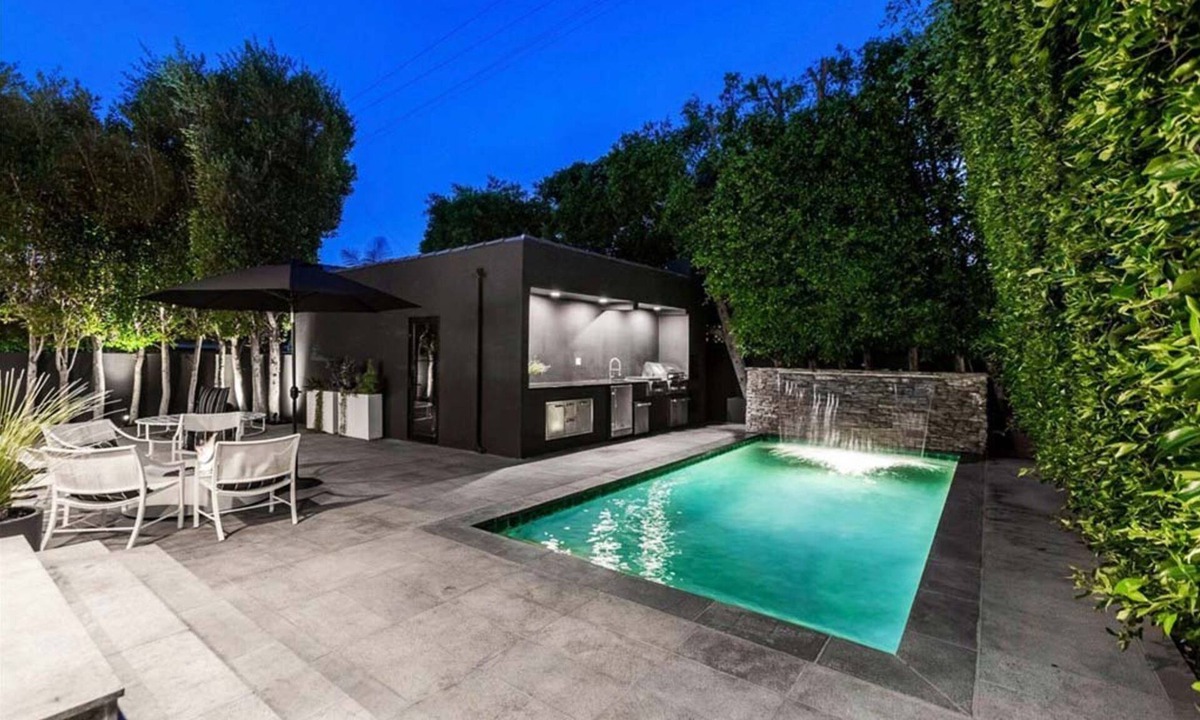 Melrose Villa | MODERN VILLA IN BEST LOCATION CV