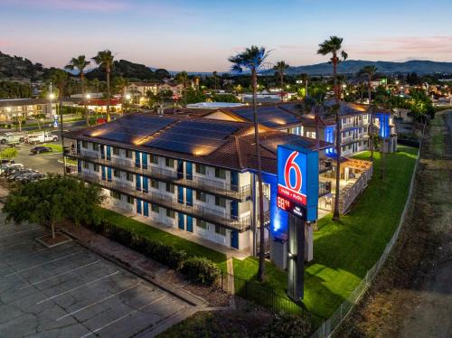 Fairfield Hotel | Motel 6-Fairfield, CA - Napa Valley