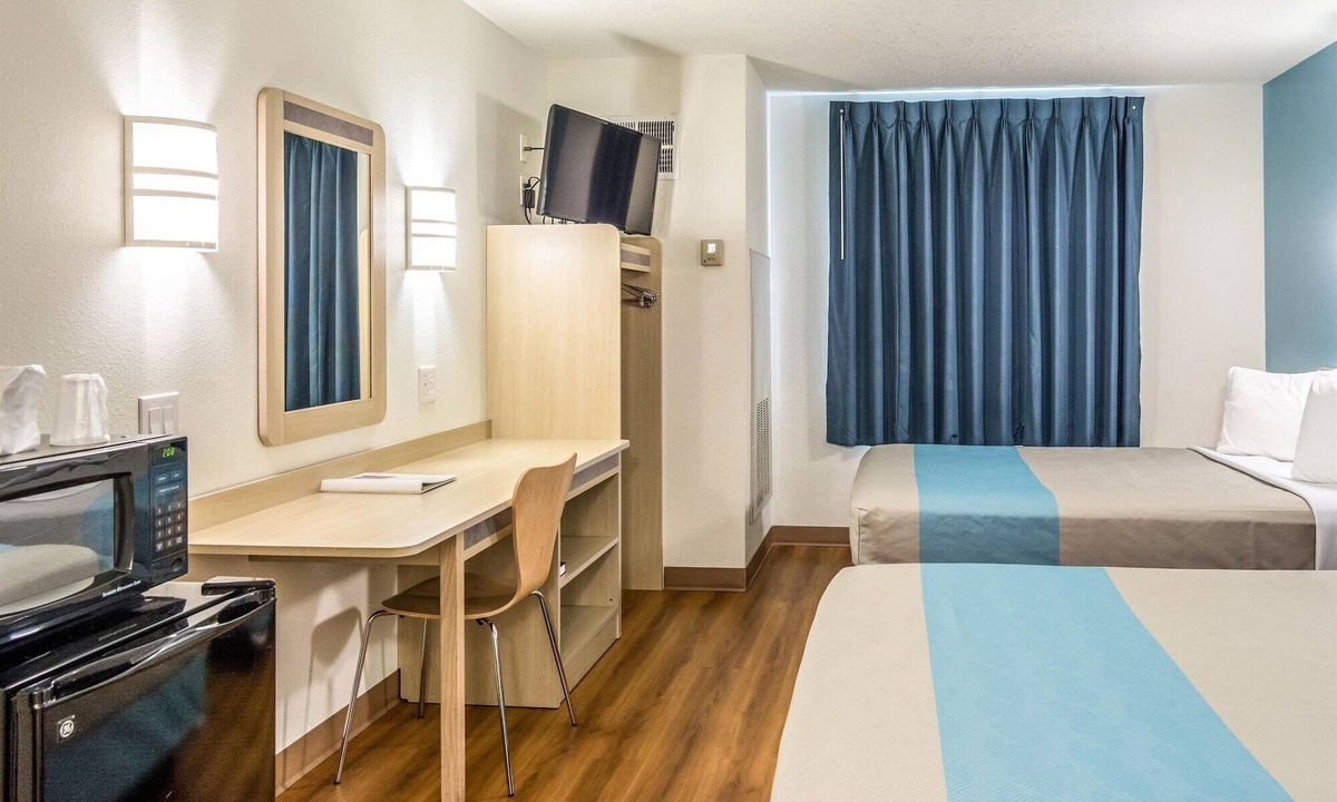 Lincoln City Hotel | Motel 6 Lincoln City, OR