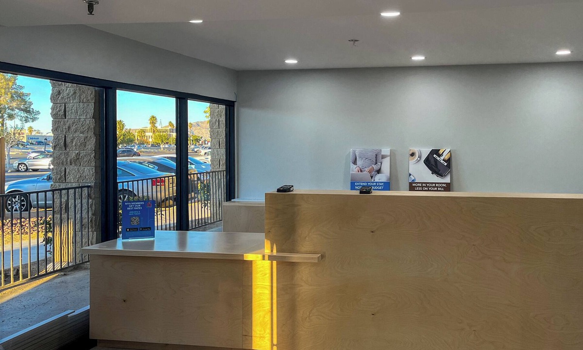 Victorville Hotel | MOTEL 6 Victorville Green Tree Blvd
