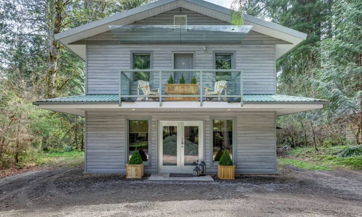 Glacier House | Mountain Chalet - Hot Tub - WiFi