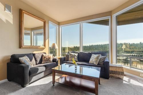 Century West House | Mt. Bachelor Village Resort Condo 326 in Bend OR
