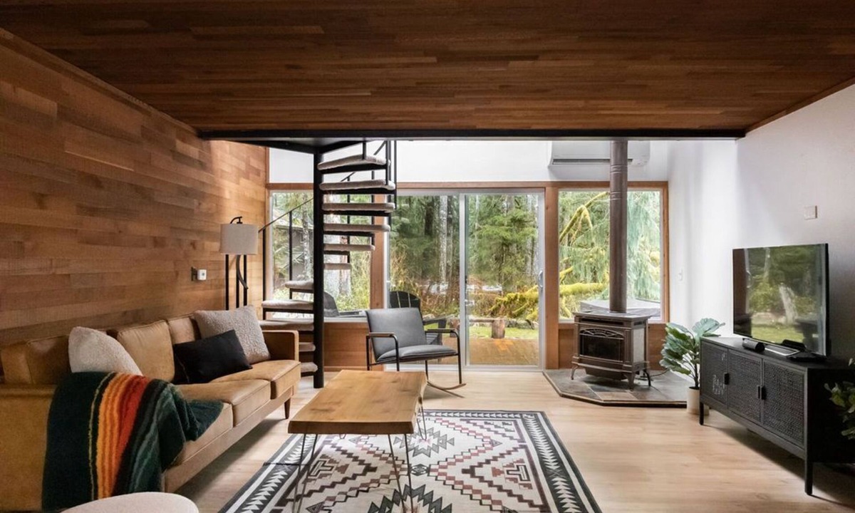 Warnick Cabin | Mt Baker Forest Cabin - Sauna, Hot Tub, Fire Pit