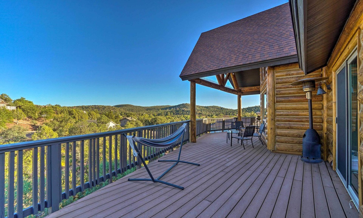 Payson Cottage | Mtn-view Gem w/Fire Pit & Deck in Payson