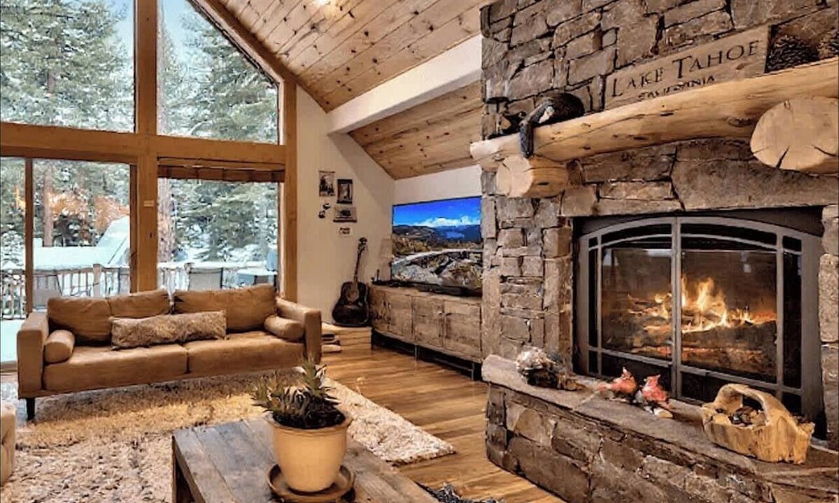 Pioneer Trail Cabin | Nadowa Adventure Lodge: Games, Pet Friendly+Fenced