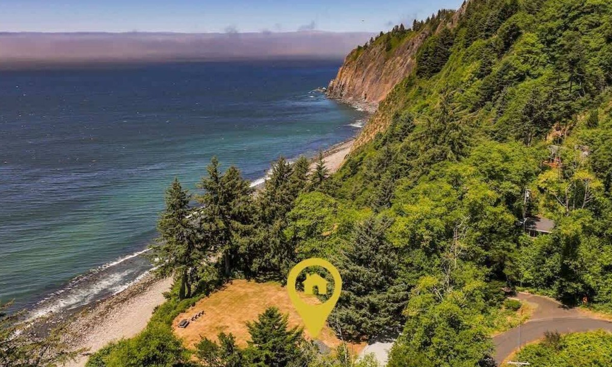 Neahkahnie Beach House | Neahkahnie Nest by Manzanita Beach Getaway: Luxury Studio, Ocean Views, Hot Tub