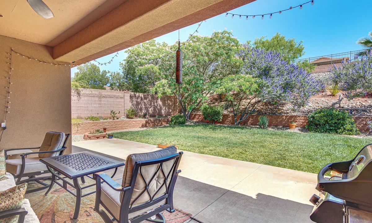 Washington House | Near Zion! Extended Desert Retreat w/Pool Access