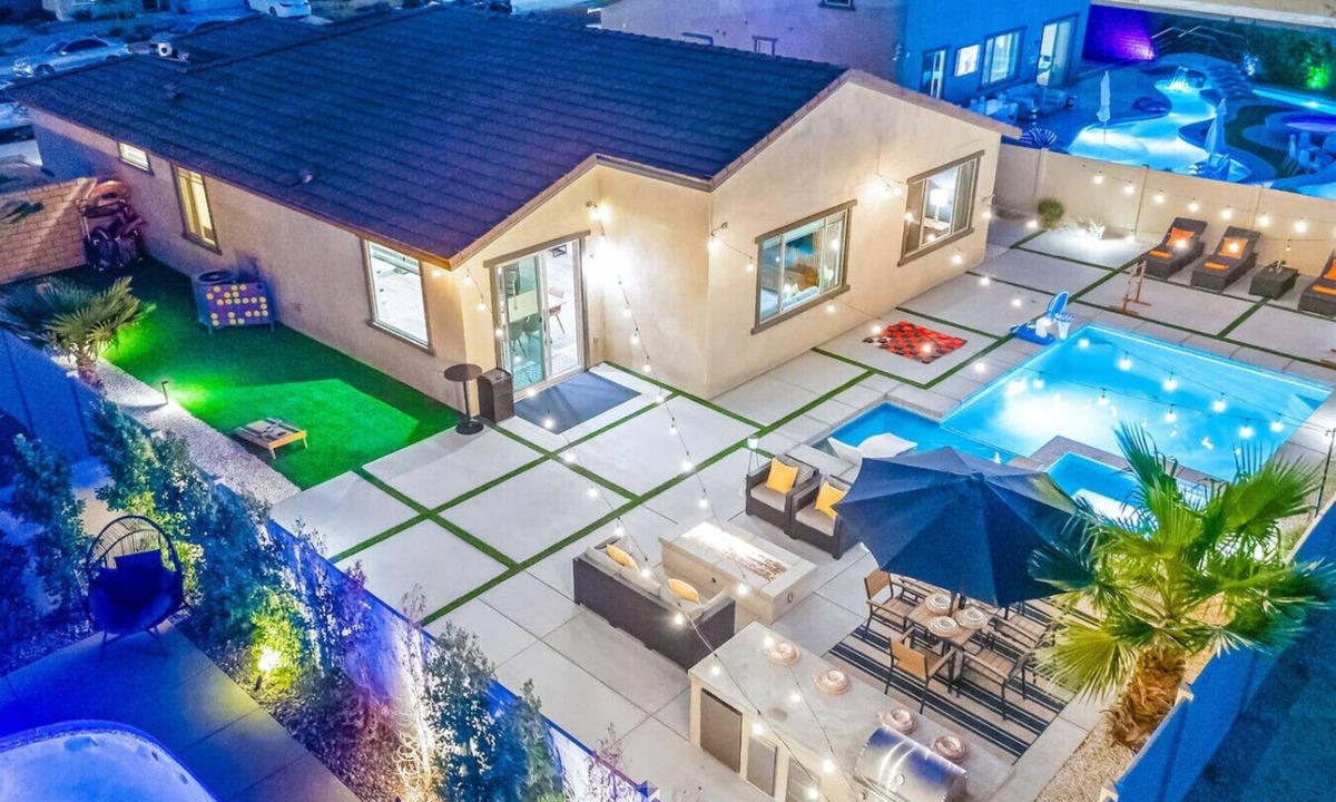 Coachella House | New Pool+Spa+Games+Large BBQ+Designer+Beautiful