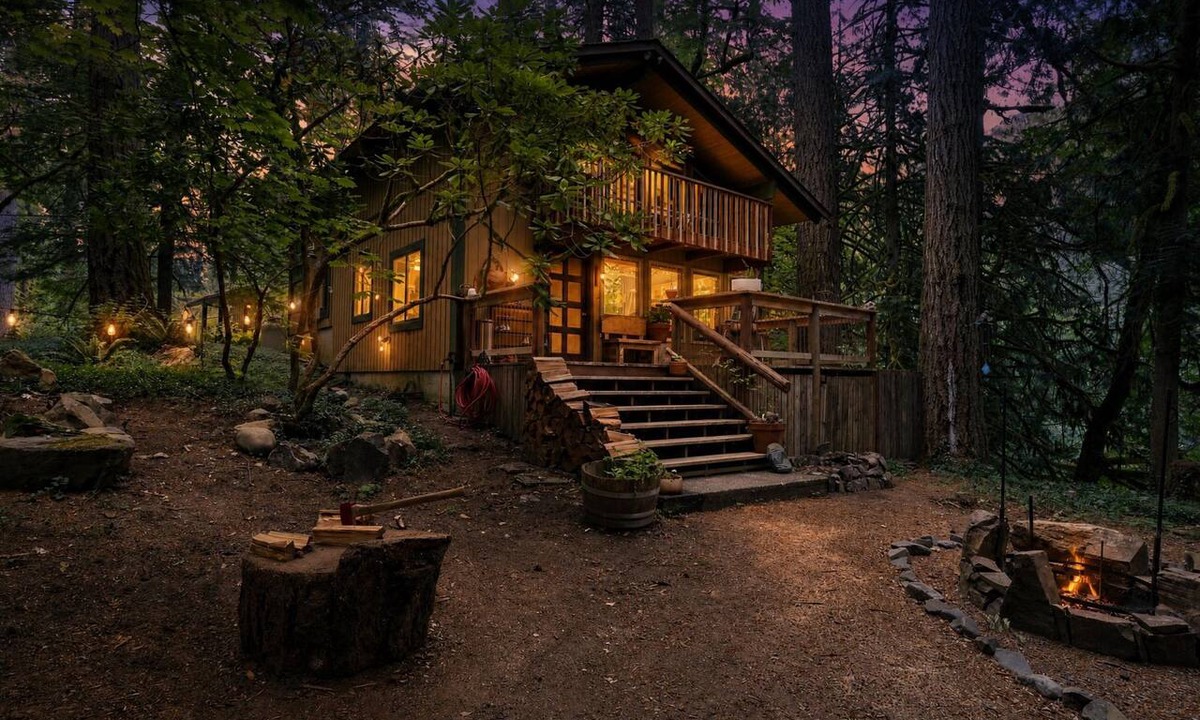 Washougal House | NEW! Woodland home near the Gorge - Private deck
