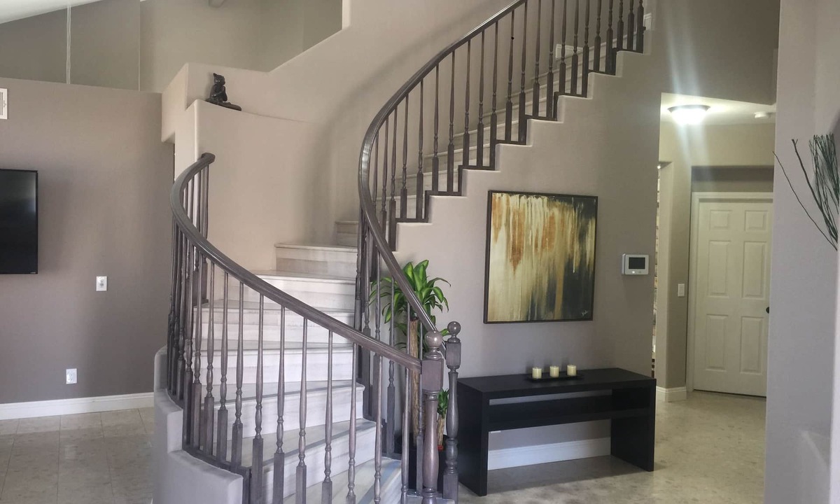 Spring Valley House | Newly Remodeled Home minutes away from strip