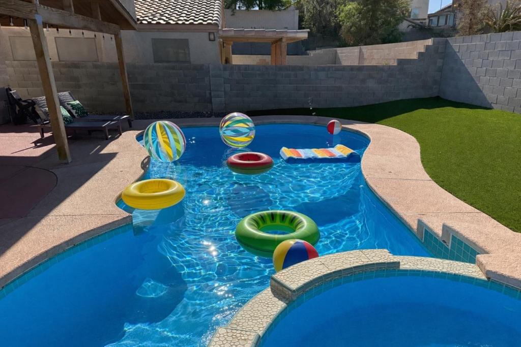 Summerlin Villa | Newly Remodeled Pool Villa Fast WiFi Summerlin